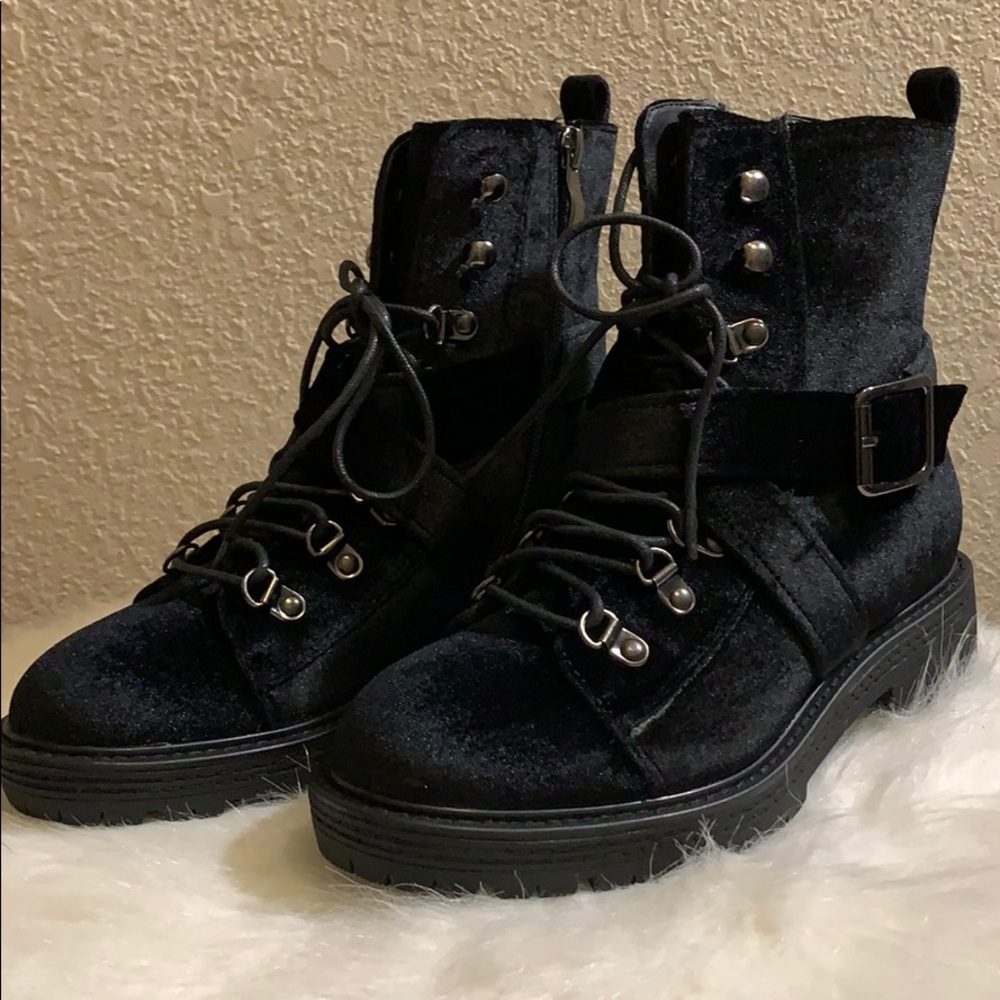 Steve Madden Boots